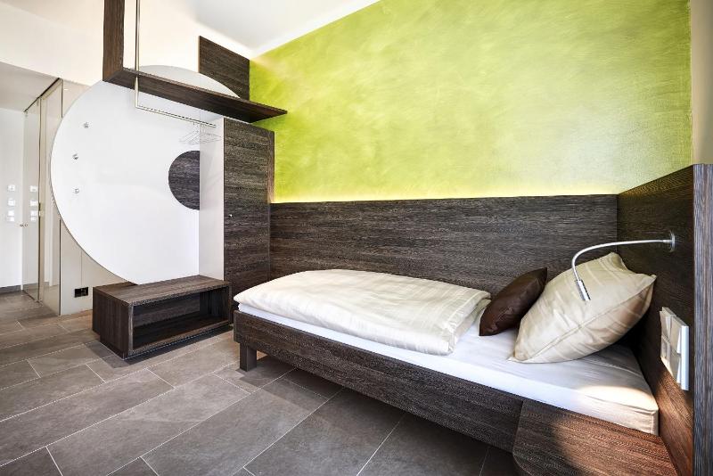 Single Room - Disability Access image 3
