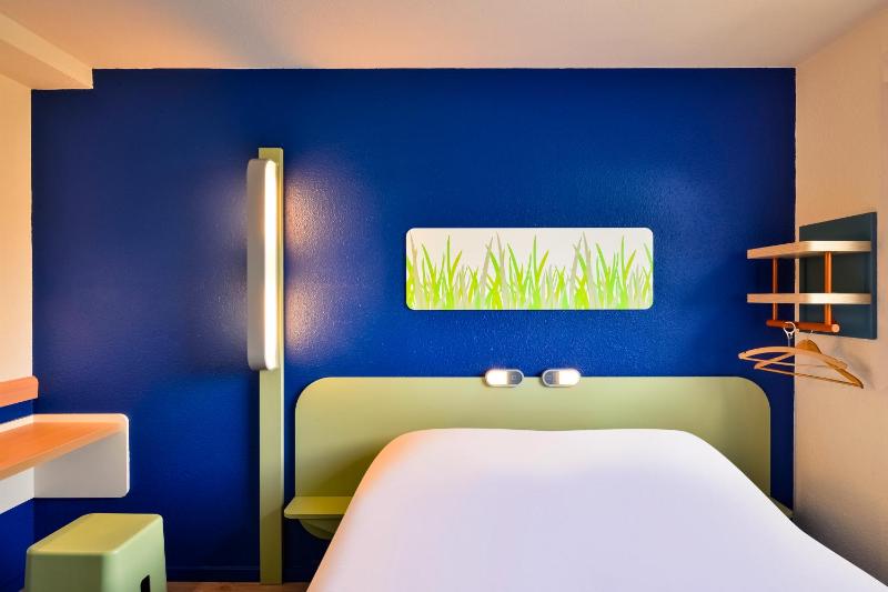 Double Room image 3