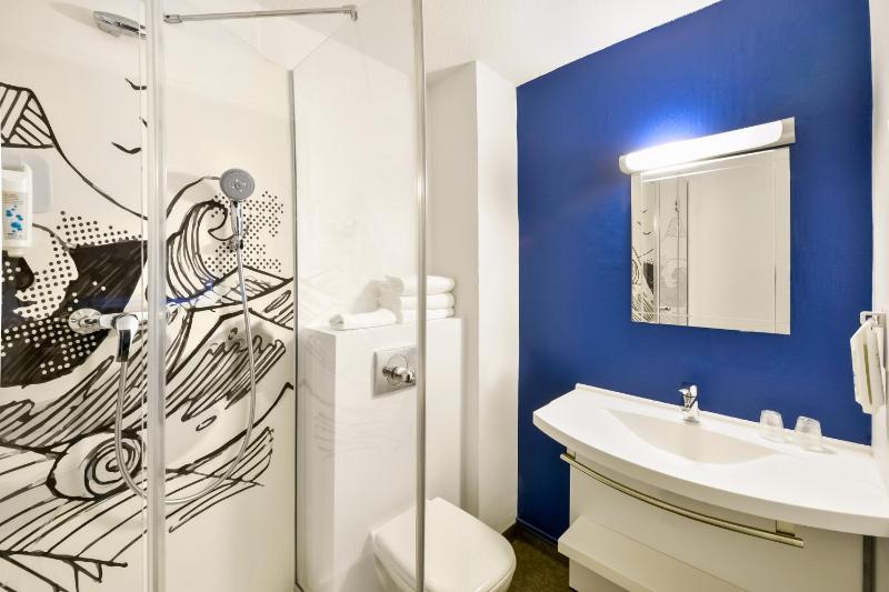 Double Room image 2