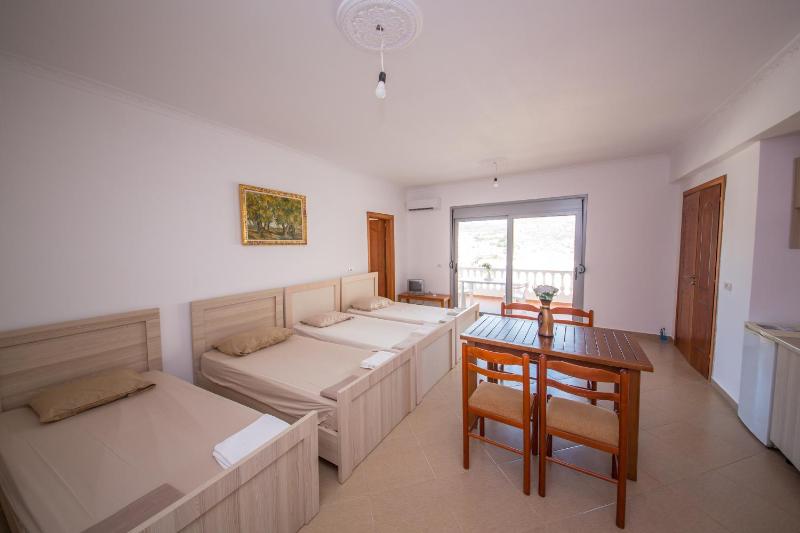Two-Bedroom Apartment with Balcony and Sea View image 3