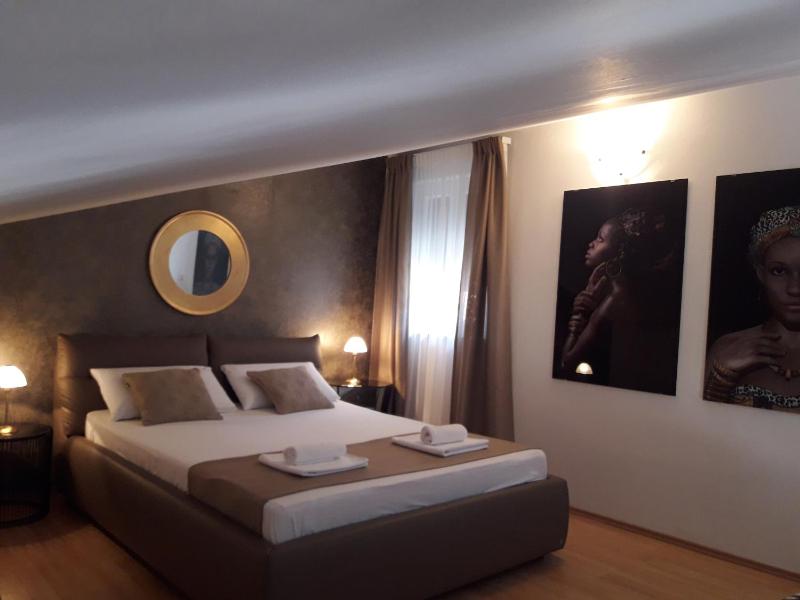 One-Bedroom Duplex Apartment with Balcony and Sea View image 2