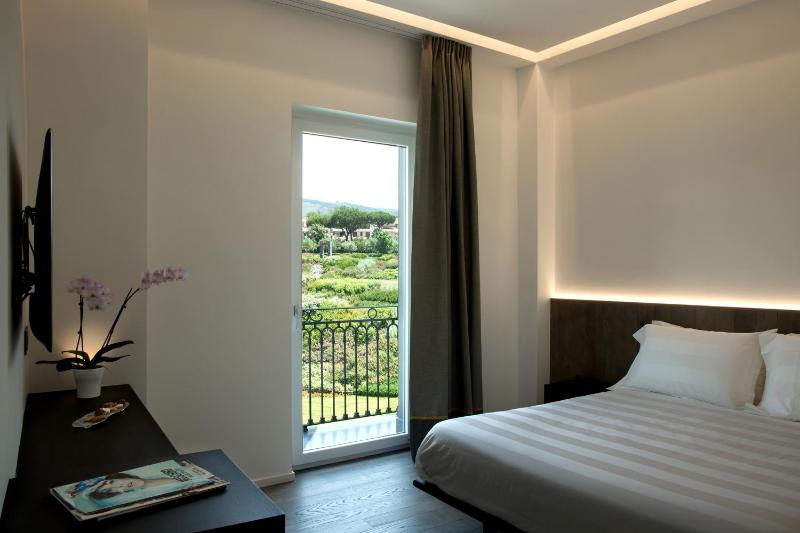 Suite with Mountain View image 3