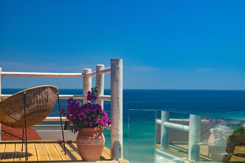 Deluxe Suite with Sea View image 1