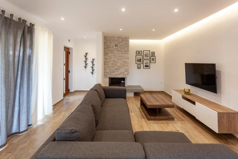 Apartment image 3