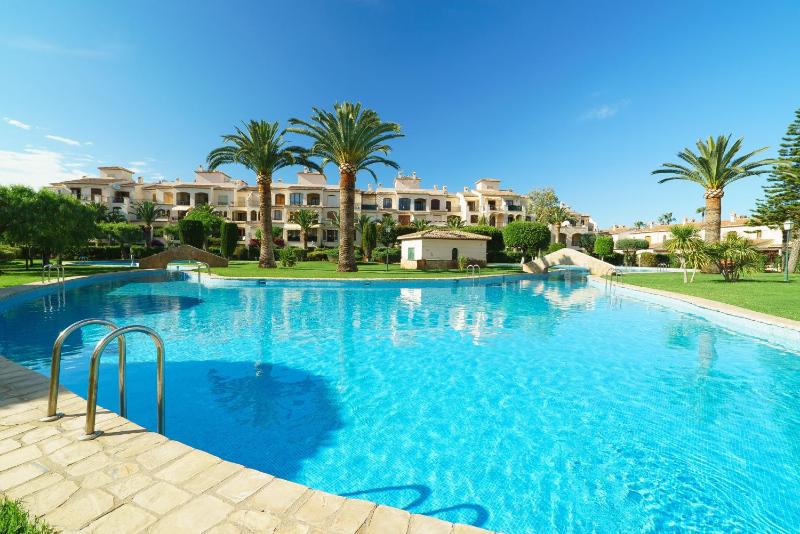 Four-Bedroom Villa image 2