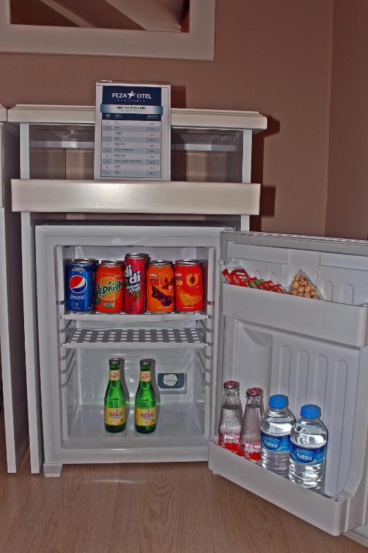 Economy Double Room image 3