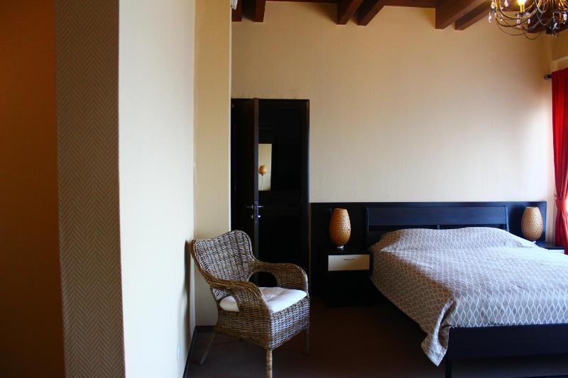 Large Double Room image 2