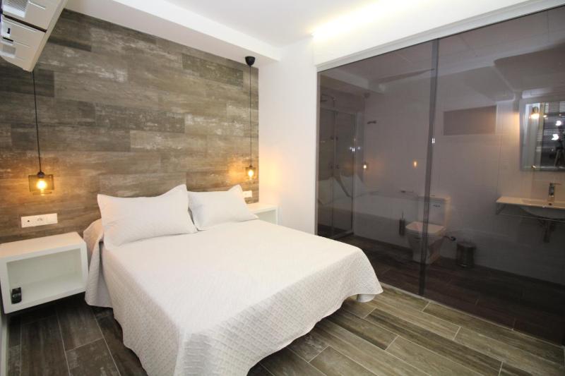 Double Room with Terrace image 2