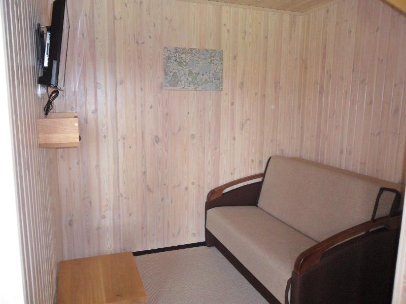Standard Queen Room with Two Queen Beds image 4