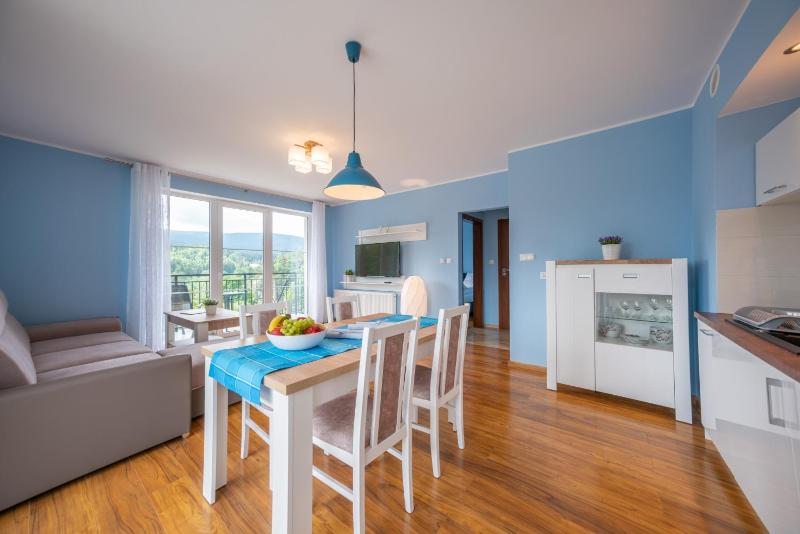 RentPlanet- Apartamenty Poezja - Dworcowa - image 20