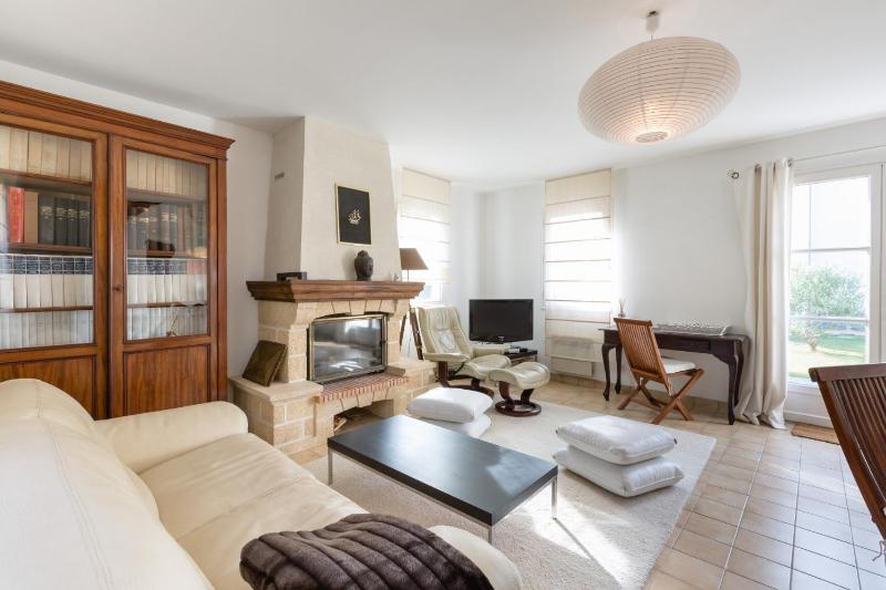 Three-Bedroom House image 1