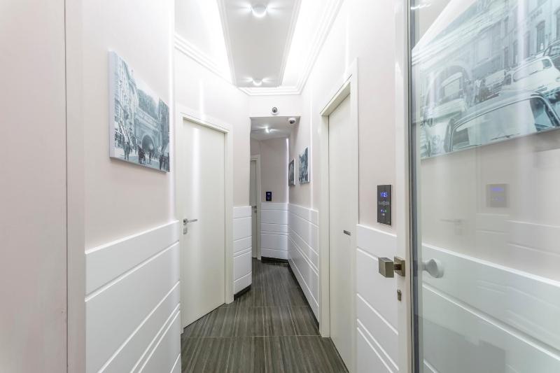 Deluxe Double Room image 2