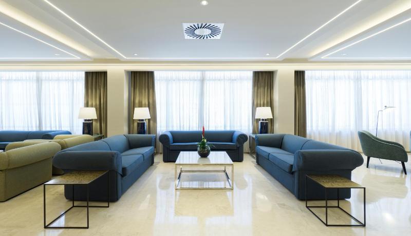 Hotel Apartamentos Pyr Fuengirola - image 41