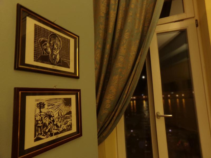 Deluxe Family Suite image 3