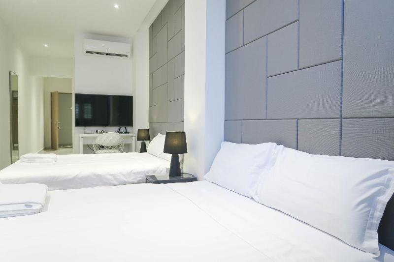 Comfy Studio 3 by Ong Realty - image 5