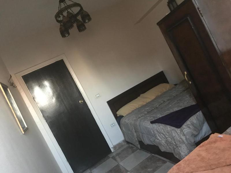 Double Room with Shared Bathroom image 2