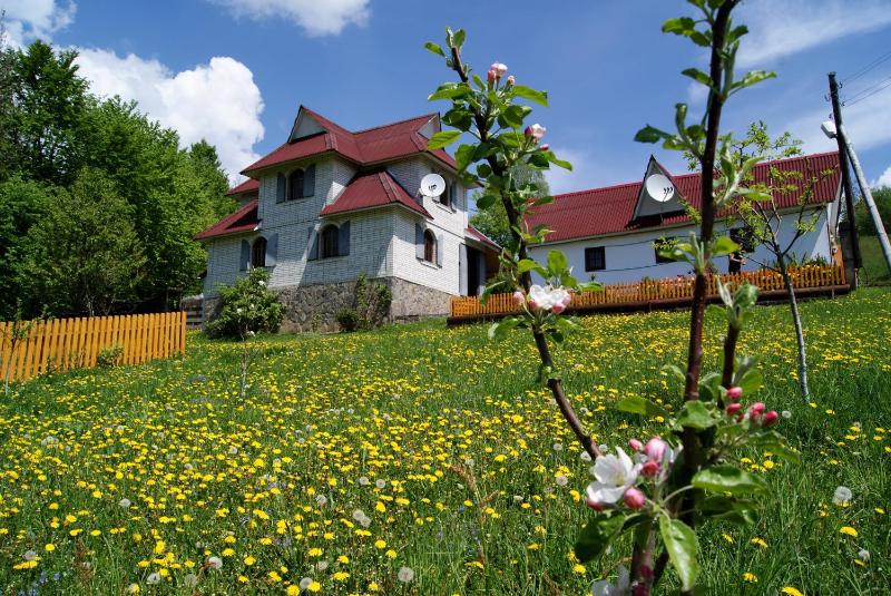 Three-Bedroom Cottage image 1