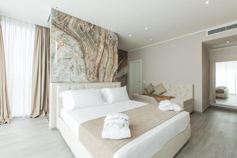 Junior Suite image 3