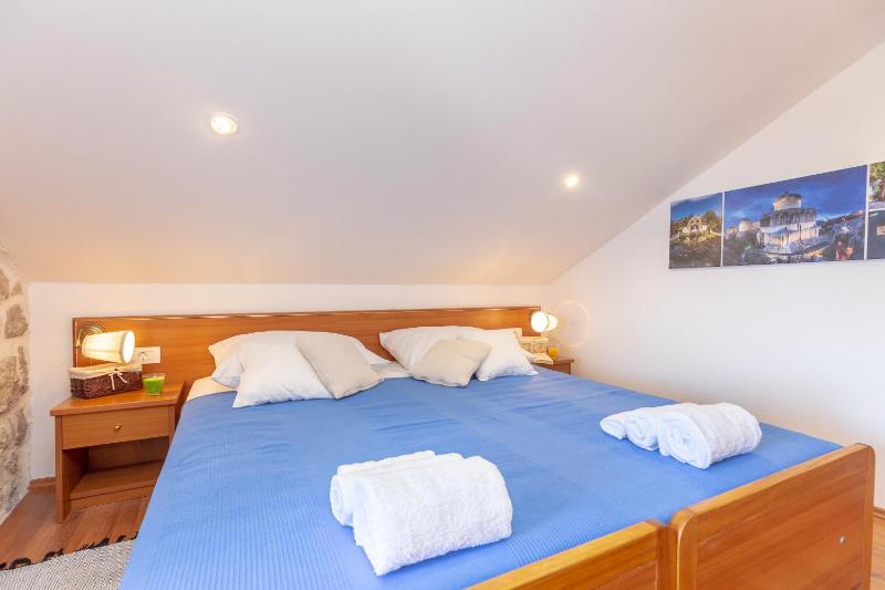 Summer Cottage - image 12