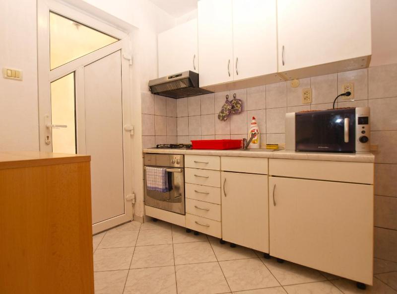 Apartments Mladen 1588 - image 6