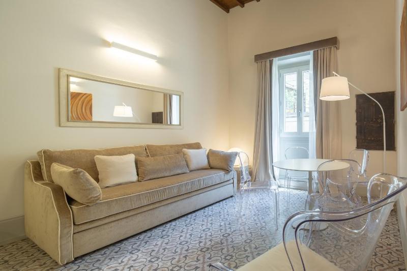 Deluxe Apartment image 3