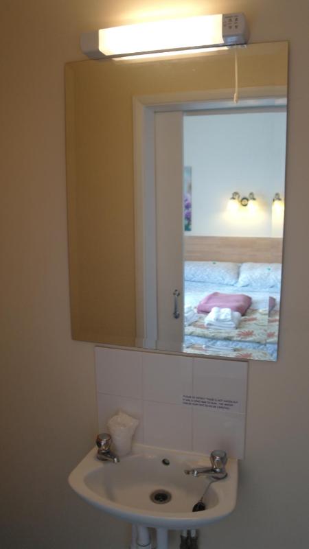 The Monsell Hotel - image 7