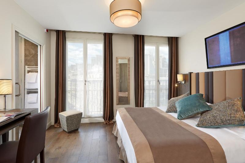 Superior Double or Twin Room image 3