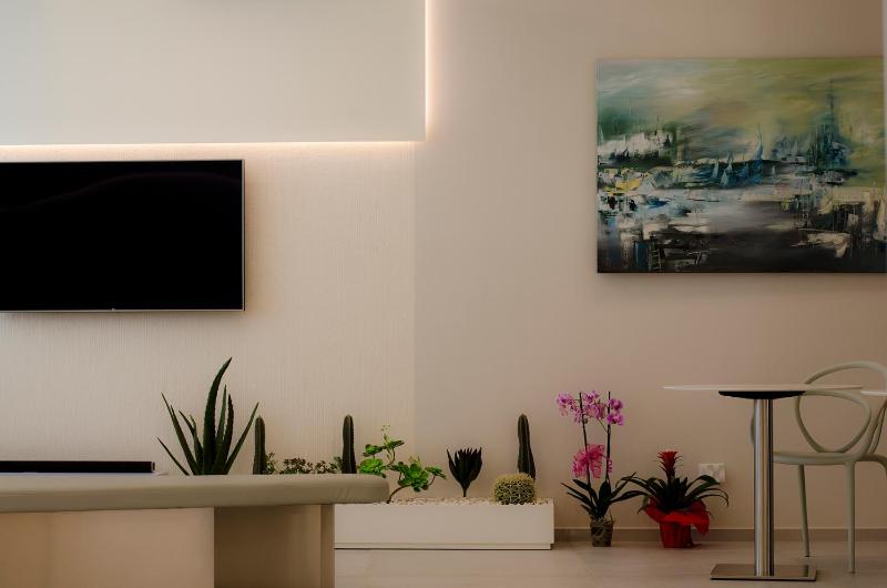 Hermes Hotel - image 11