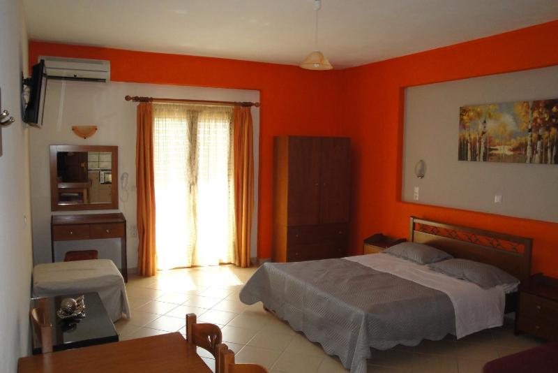 Studio with Sea View image 2