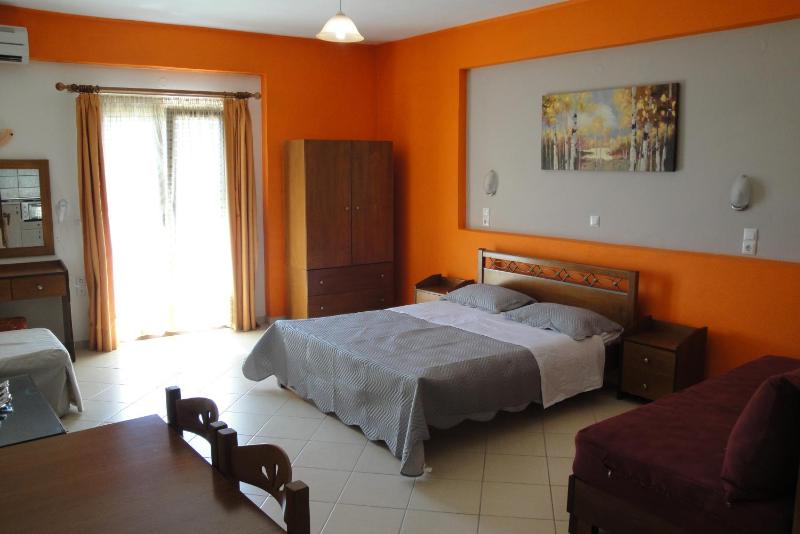 Studio with Sea View image 3