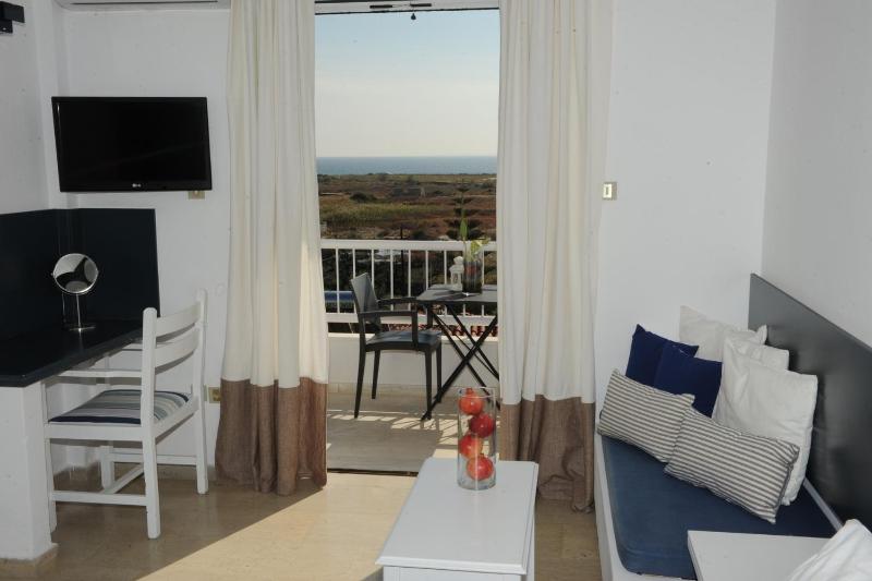 Double or Twin Room with Sea View image 1