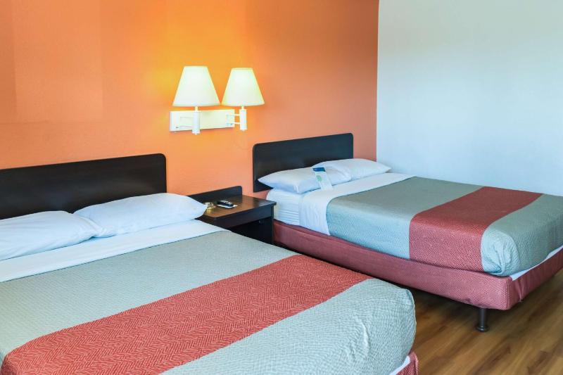 Double Room - Disability Access image 4