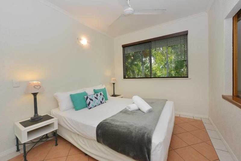 Seascape Holidays - Coral Apartments - image 11