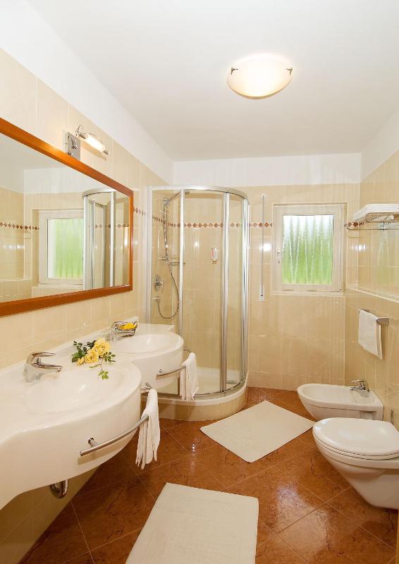 Double Room image 4