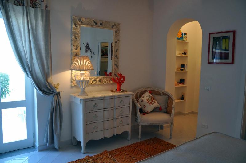 Junior Suite (3 Adults) with Terrace and Sea View image 2