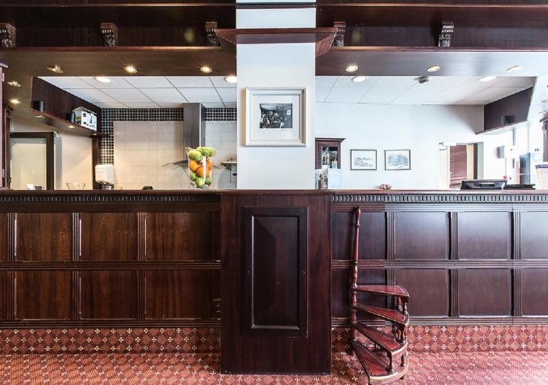 Chesterfield Hotel - image 30