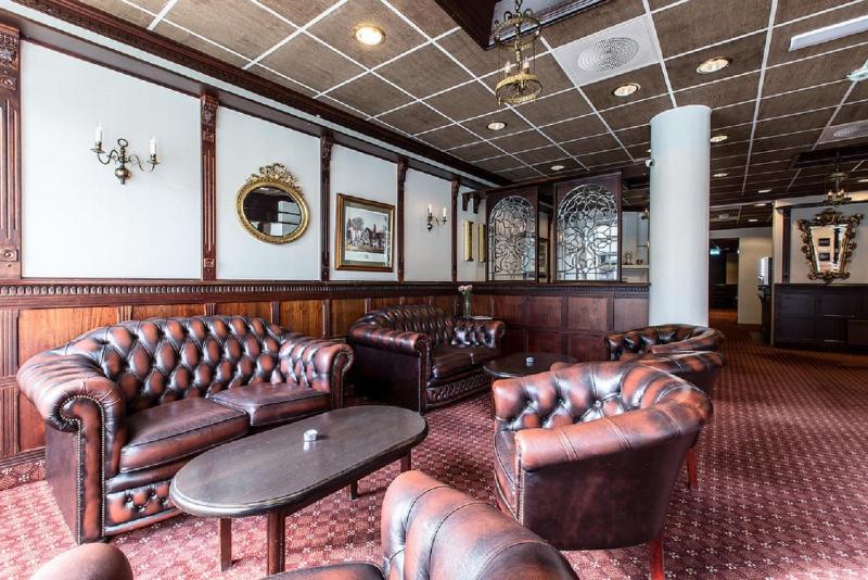 Chesterfield Hotel - image 42