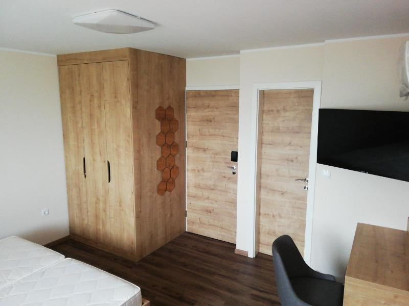 Triple Room image 2