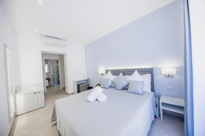 Ossuna Bay Hotel - image 16