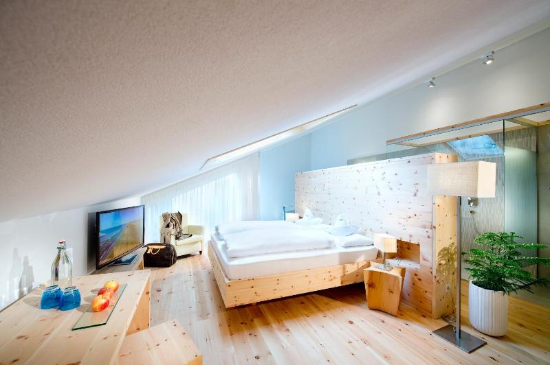 Superior Suite image 2
