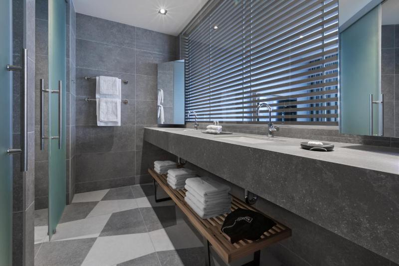 Penthouse Suite with Balcony and Sea View image 3