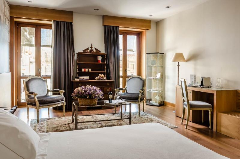 Junior Suite image 1