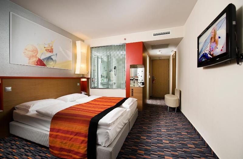 Superior Double Room image 1