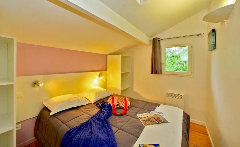 Two-Bedroom Cottage image 3