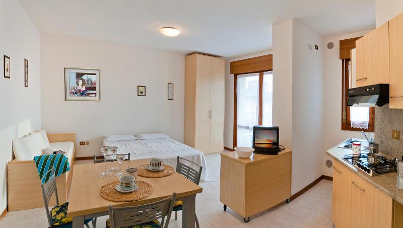 Bolognese Apartments - image 6