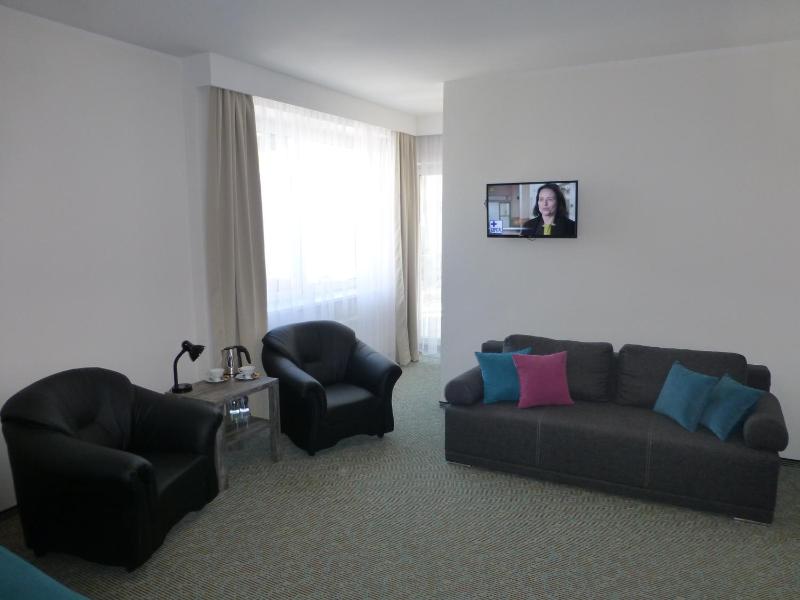 Triple Room with Balcony image 1
