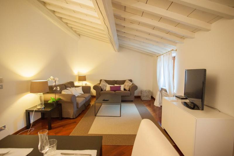 Mazzini Suite C Two-Bedroom Apartment image 1