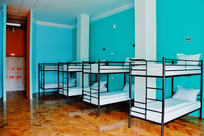 Bed in 10-Bed Mixed Dormitory Room image 2