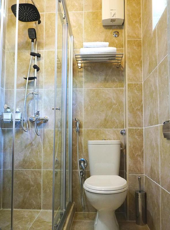 Superior Twin Room with Garden View image 2
