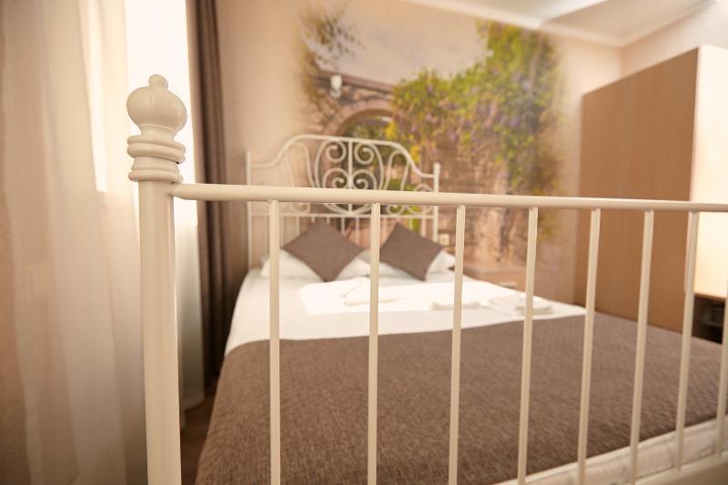 Standard Single Room image 2
